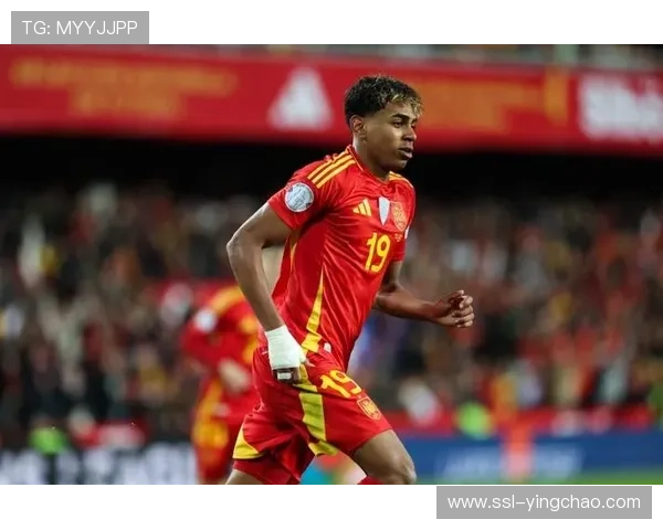 尼科·威廉姆斯连过三人破门,复制经典时刻 尼科·威廉姆斯连过三人破门,复制经典时刻